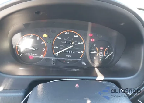 2000 Honda Cr-V Lx z USA, uszkodzony, nr VIN JHLRD2849YS001150